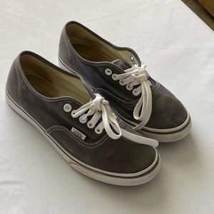 Women’s Size 6.5 or Men’s Size 5 Vans sneakers In canvas Gray.  Unisex.